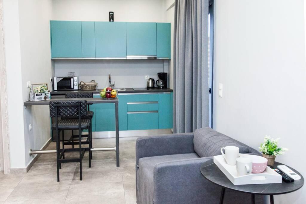 E Spacious Cornered Brand New Studio Apartment E Афины Экстерьер фото